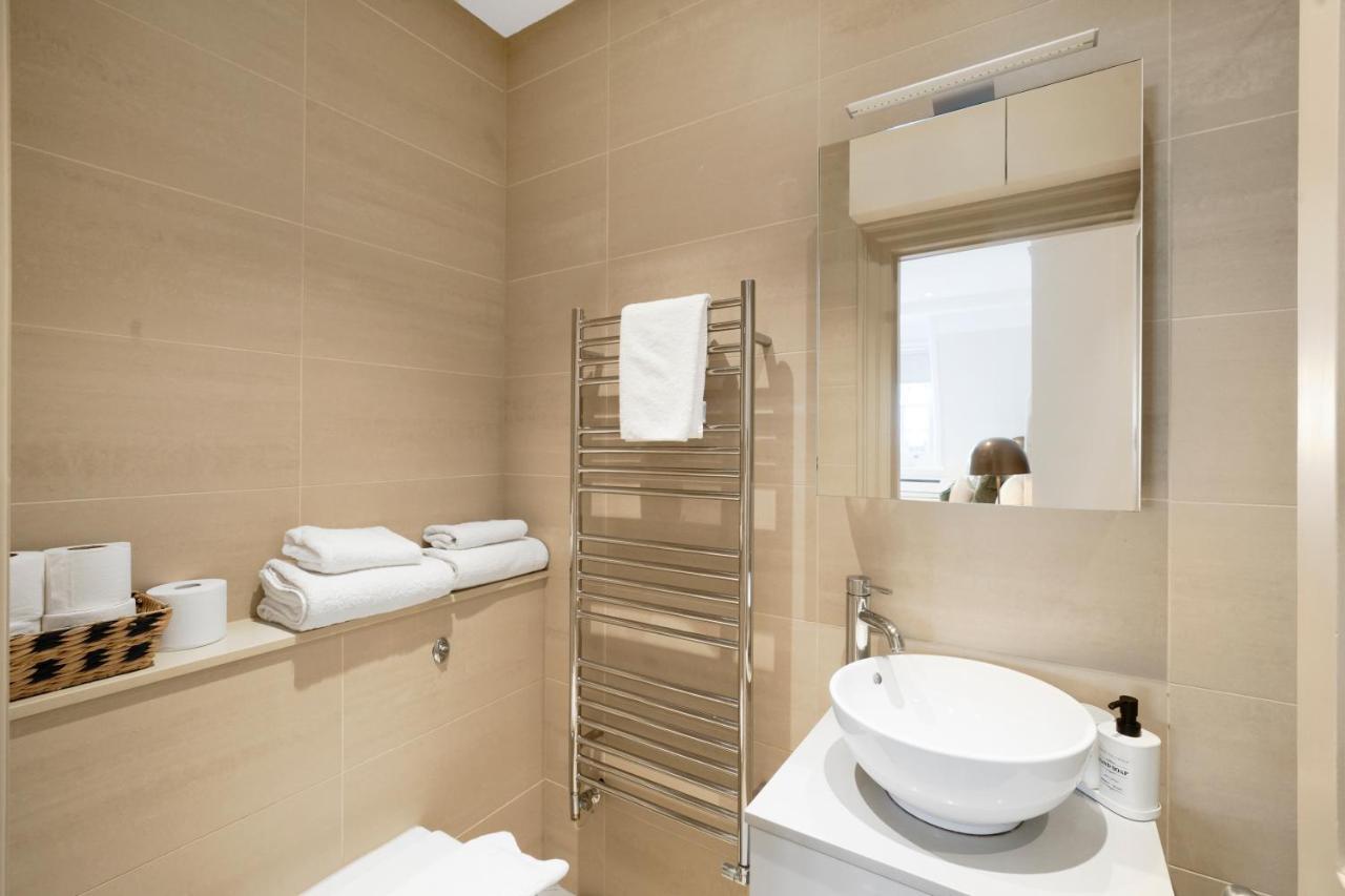 Spacious And Modern 4 Beds Home In Kensington Londres Extérieur photo