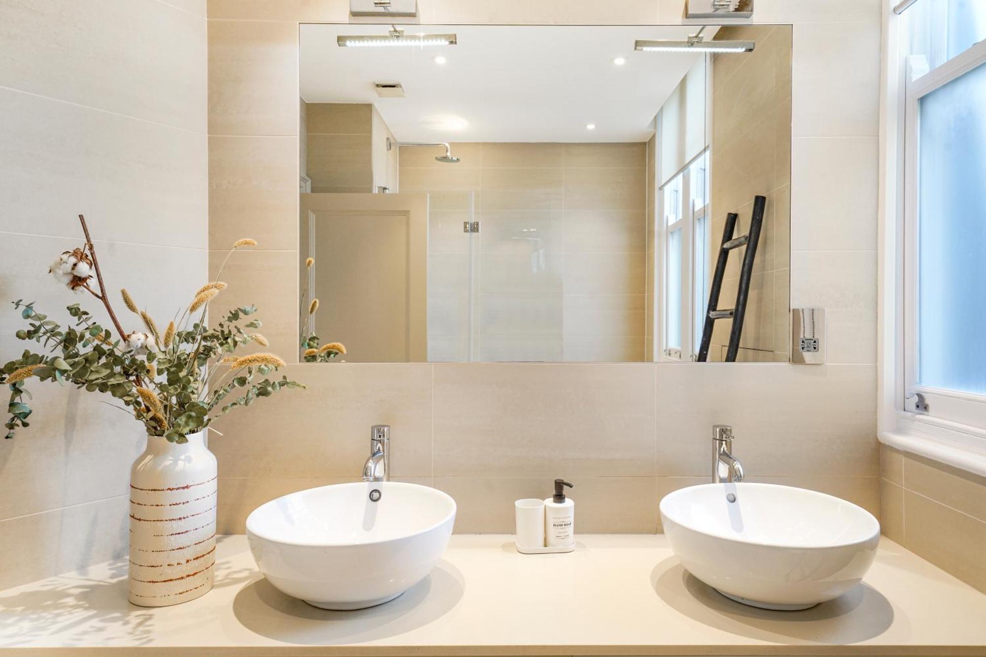 Spacious And Modern 4 Beds Home In Kensington Londres Extérieur photo